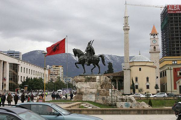 Ελληνες μετανάστες στην Αλβανία ή "πώς αλλάζουν οι καιροί..."