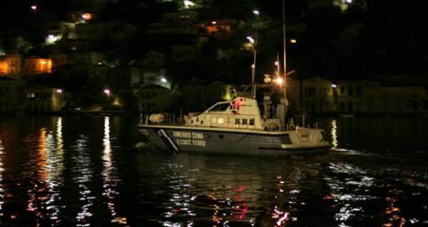 Λακωνία: Στο λιμάνι της Βελανιδιάς στον Κάβο Μαλιά οδηγούνται οι 70 πρόσφυγες