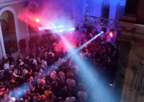 Τουρκία: Πάρτι με ηλεκτρονική μουσική σε ορθόδοξο ναό (Βίντεο)