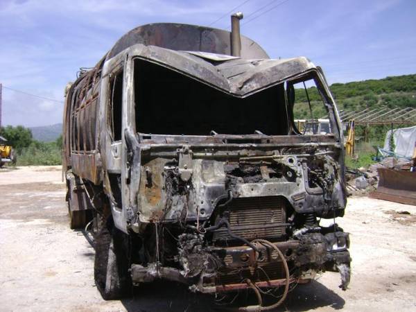 Κάηκε απορριμματοφόρο του Δήμου Τριφυλίας - Επιασε φωτιά εν κινήσει