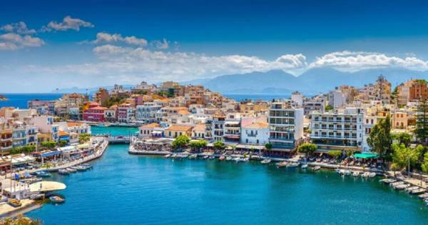 Αγορά ακίνητων: Οι ομογενείς επιλέγουν Ελλάδα – Νησιά και Ελληνικό