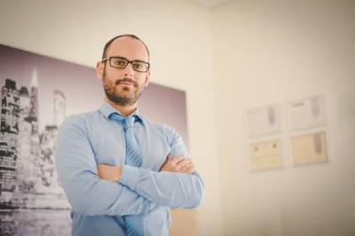 “Ταξιδεύοντας: Κοινωνία, Ανθρωπος και Περιβάλλον” με συντονιστή τον δικηγόρο Γιώργο Παπαδόπουλο