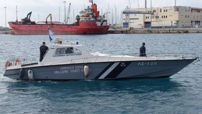 Καλαμάτα: Διάσωση άνδρα από αναποδογυρισμένο ταχύπλοο 200 μέτρα από την ακτή