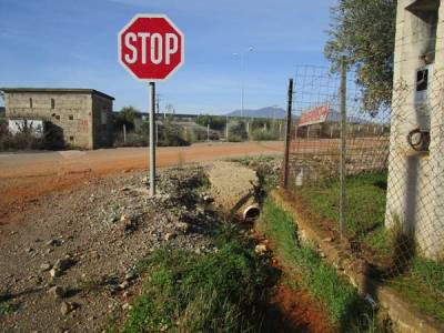 Μικρός σωλήνας για τα νερά 