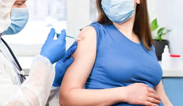 Κορονοϊός: Ο εμβολιασμός των εγκύων μειώνει τον κίνδυνο λοίμωξης και για τα μωρά