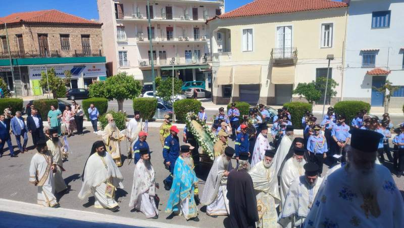 Ο εορτασμός του Αγίου Πνεύματος στην Ανω Πόλη Κυπαρισσίας