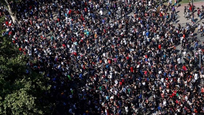 Χιλή: Κοινωνικά μέτρα για να κατευναστεί η οργή