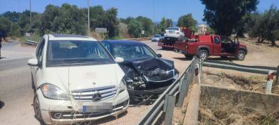 Μεσσηνία: Τροχαία με 2 ελαφρά τραυματίες στην είσοδο της Κυπαρισσίας