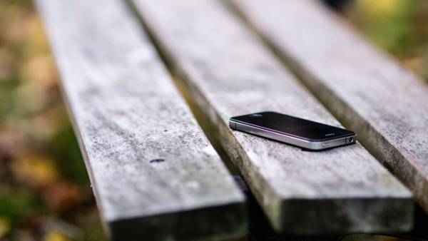 Η απώλεια του κινητού φέρνει το ίδιο στρες με μια τρομοκρατική απειλή