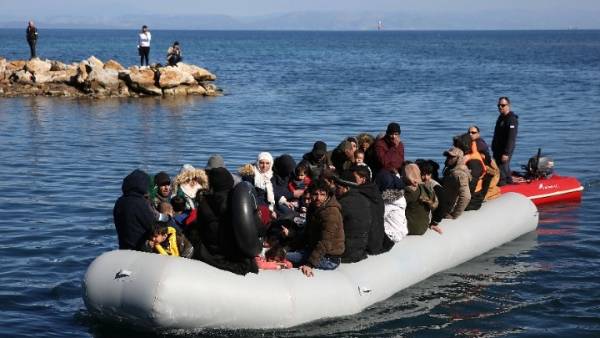 Περίπου 1.000 μετανάστες-πρόσφυγες στα νησιά το τελευταίο 24ωρο