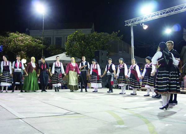 Αντάμωμα παιδικών ομάδων παραδοσιακού χορού στους Γαργαλιάνους