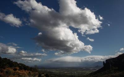 Άστατος ο καιρός μέχρι τον Δεκαπενταύγουστο - Πότε και πού θα βρέξει σήμερα (Βίντεο)