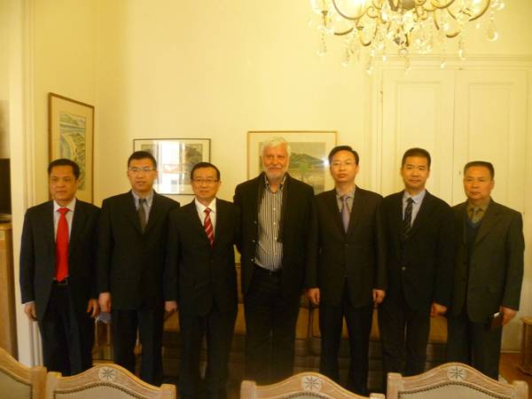 Συνεργασία με Κινέζους για ιαματικό τουρισμό