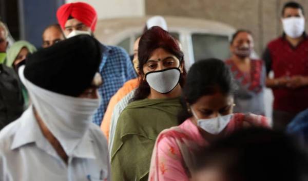Ρεκόρ θανάτων από κορονοϊό σε μια μέρα στην Ινδία, ο μεγαλύτερος αριθμός από τον Ιανουάριο