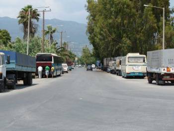 Πάρκινγκ μεγάλων οχημάτων  παραμένει η οδός Αρτέμιδος