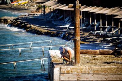 Μεσσηνία: 156 καταγγελίες στην πλατφόρμα «myCoast» για αυθαιρεσίες στις παραλίες