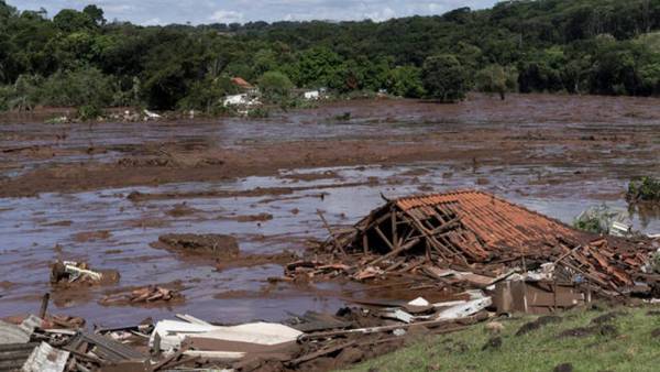 Βραζιλία: 10 νεκροί και 9 αγνοούμενοι από καταρρακτώδεις βροχές στο Ρίο ντε Τζανέιρο
