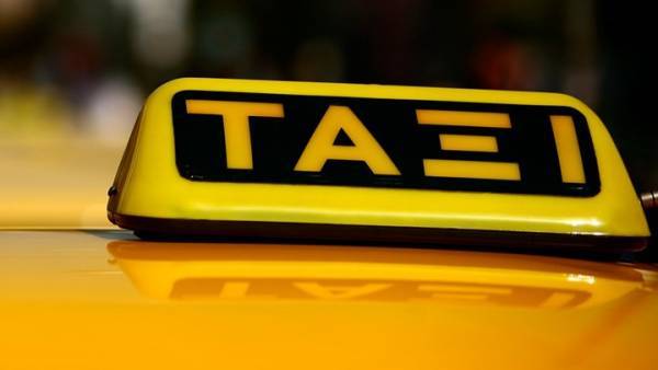 Πελοπόννησος: Αποζημίωση για μεταφορά μαθητών ζητεί η Ομοσπονδία Ταξί