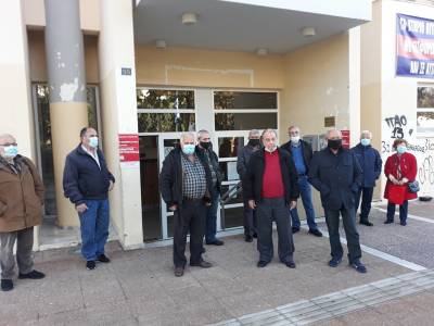 Καλαμάτα: Συμβολική συγκέντρωση διαμαρτυρίας συνταξιούχων