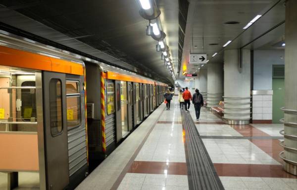 Νεκρός ανασύρθηκε άντρας που έπεσε στον σταθμό του μετρό «Άγιος Αντώνιος»