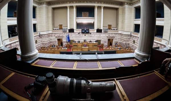 Βουλή: Στην Ολομέλεια οι συμβάσεις για την κατασκευή του βόρειου τμήματος του Ε65