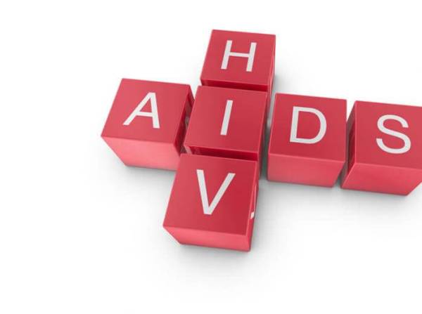 Εθνικό Μητρώο ασθενών με HIV λοίμωξη με απόφαση του Θ. Πλεύρη