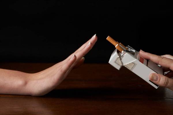 Επτά στους δέκα Έλληνες δεν καπνίζουν