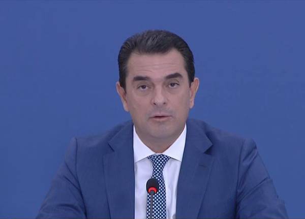 Κ. Σκρέκας: Σχεδόν μηδενικές οι πιθανότητες για διακοπές ρεύματος (βίντεο)