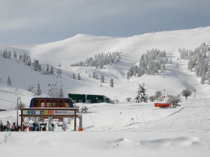 68 συμβασιούχους ζητάει το Χιονοδρομικό Κέντρο Καλαβρύτων