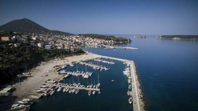 305 δημότες κατά της οριοθέτησης Μαρίνας Πύλου