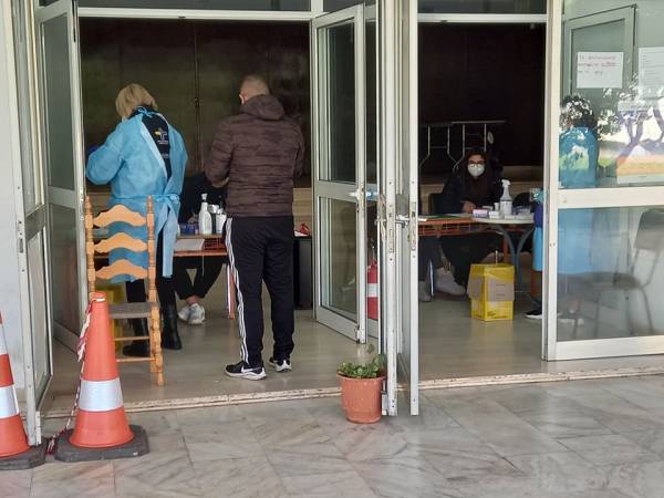 Κορονοϊός: 133 κρούσματα στη Μεσσηνία - 10.783 πανελλαδικά, 95 νέοι θάνατοι, 680 διασωληνωμένοι