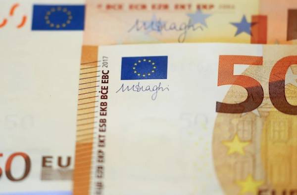 Στα 356,597 δισ. ευρώ ή 172,6% του ΑΕΠ το δημόσιο χρέος πέρυσι