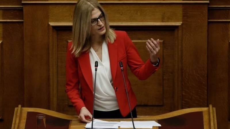 Αυγέρη: Η κοροϊδία είναι βασικό εργαλείο του πρωθυπουργού και των υπουργών του