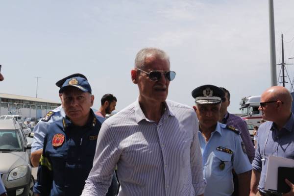 Τούρνας για ναυάγιο: “Απαράδεκτη κάθε πολιτική εκμετάλλευση πάνω στους νεκρούς”