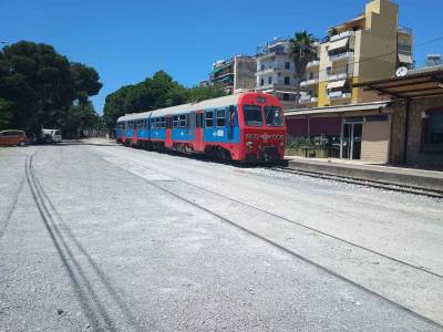 Ένας προαστιακός για τρεις δήμους