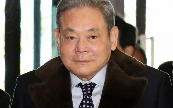 Απεβίωσε σε ηλικία 78 ετών ο πρόεδρος της Samsung, Λι Κουν Χι