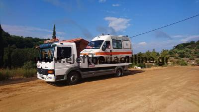 Βλάβη σε ασθενοφόρο, που πήγε να βοηθήσει στο Πολυλίμνιο (βίντεο)