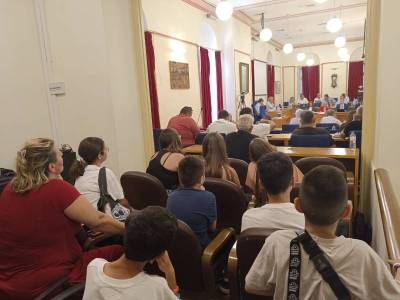 Η εκπαιδευτική αξία μιας επίσκεψης στο Δημοτικό Συμβούλιο