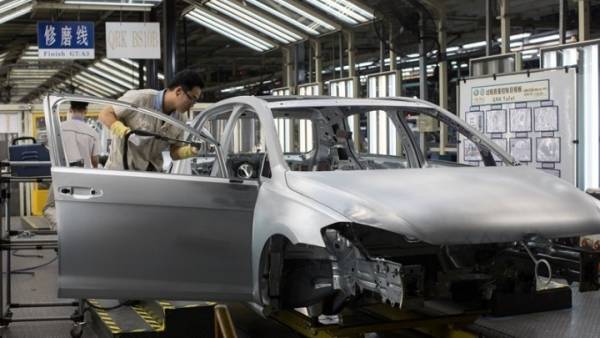 Συμφωνία BMW-εργαζομένων για περικοπή 6.000 θέσεων εργασίας