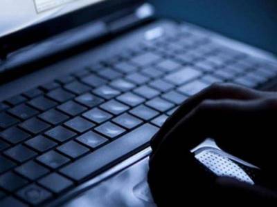 Θύμα απάτης: &quot;Πάτησα το link και άδειασε ο λογαριασμός μου&quot; (βίντεο)