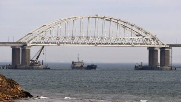 Ουκρανία: Η κίνηση στη γέφυρα της Κριμαίας διακόπηκε λόγω κατάστασης «έκτακτης ανάγκης»