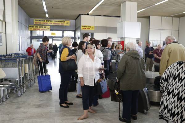 230.000 επιβάτες στο Αεροδρόμιο Καλαμάτας από τον Ιανουάριο