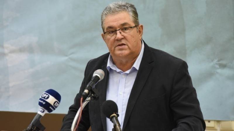 Κουτσούμπας: Ενώνουμε τη φωνή μας με τους εκπαιδευτικούς