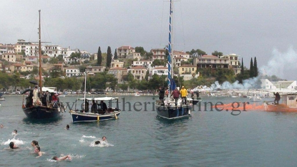 Η γιορτή των Θεοφανίων στο παράλιο Aστρος 