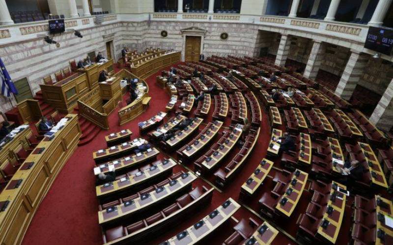 Δύο κρούσματα κορονοϊού εντοπίστηκαν στη Βουλή των Ελλήνων