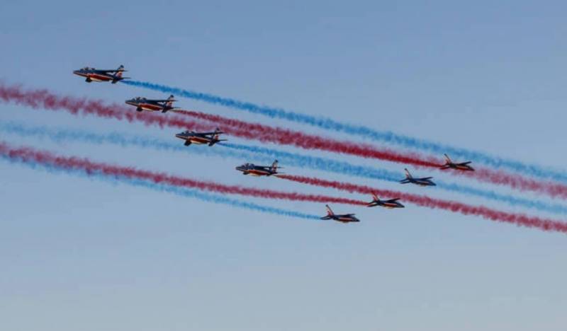Athens Flying Week: Με το Rafale Solo Display team και το «Patrouille de France» η Γαλλία στην αεροπορική επίδειξη