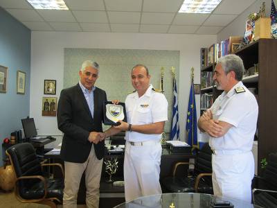 Η φρεγάτα “Σαλαμίς” στο λιμάνι της Πύλου
