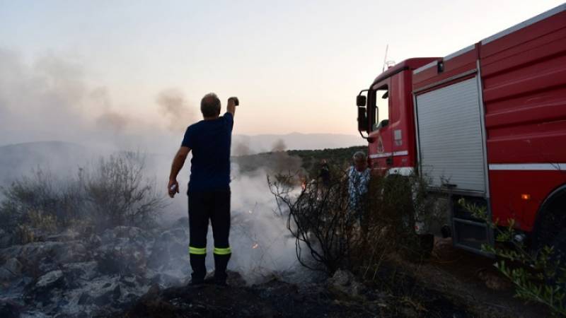 Δύο πυρκαγιές στην Κρήτη που πνέουν ισχυροί άνεμοι