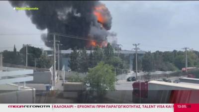 Κηφισιά: Ολοκληρωτική καταστροφή στο εργοστάσιο μετά τη φωτιά – «Καμπανάκι» από ειδικούς για τα τοξικά αέρια