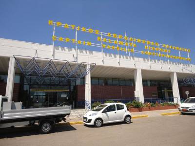 Δειλά βήματα επέκτασης του αεροδρομίου